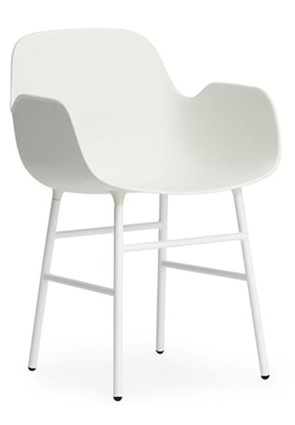 Klassisk stol 2025 från Normann Copenhagen.