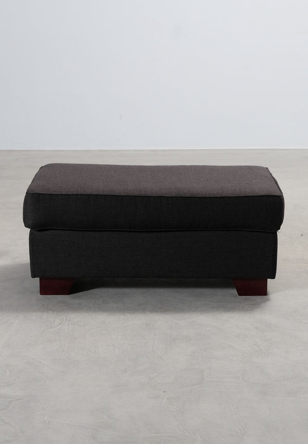 Smickrande svart pall 2025 från No brand.