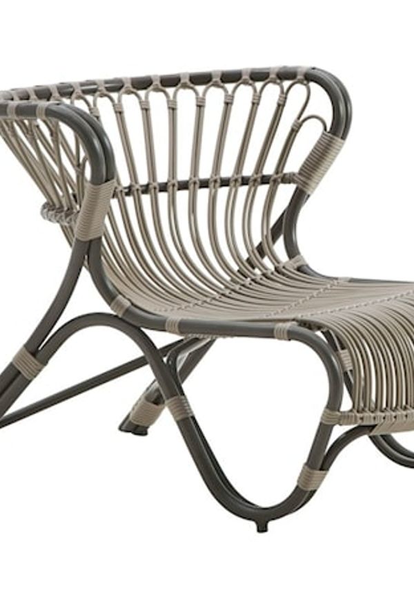 Stilren brun möbel 2025 från Sika Design.