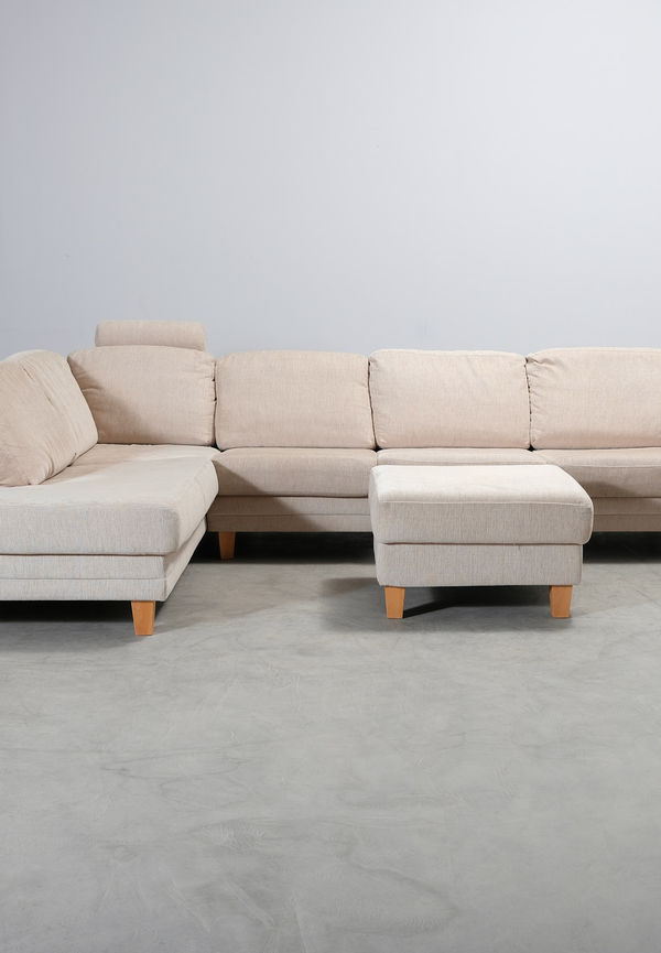 Klassisk beige soffa 2025 från Furninova.