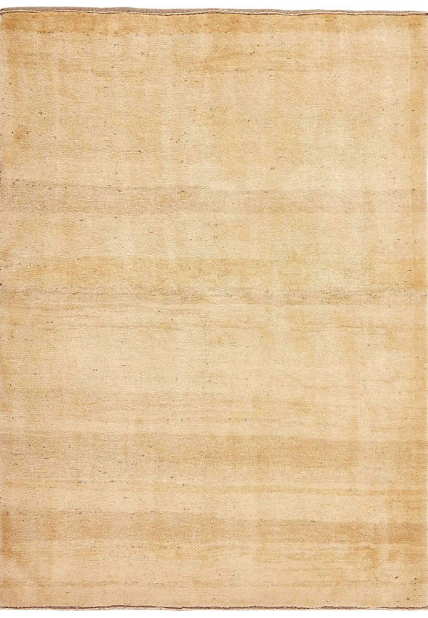 Beige ullmatta som passar perfekt till sommaren 2025!