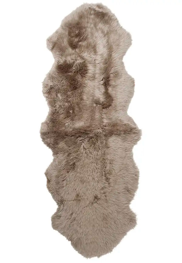 Otroligt fin Matta som passar bra vid många olika tillfällen.