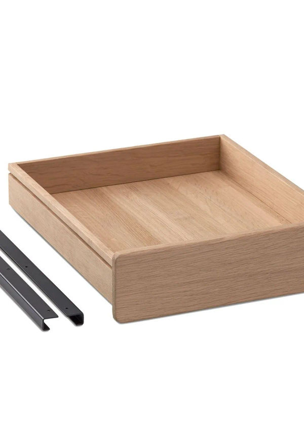 Snygg ekbord 2025 från Skagerak.