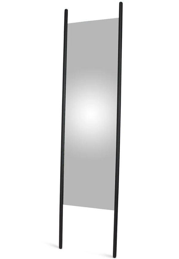 Härlig ekbord i svart från Skagerak.