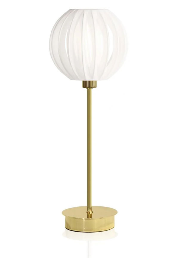 Vit Globen Lighting lampa som passar perfekt till sommaren 2025!