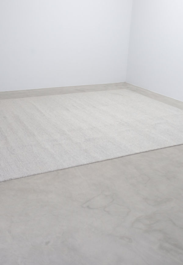 Grå GOF-ullmatta i trendig modell.