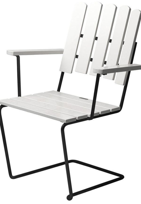 Jättefin fåtölj 2025 från Grythyttan Stålmöbler.