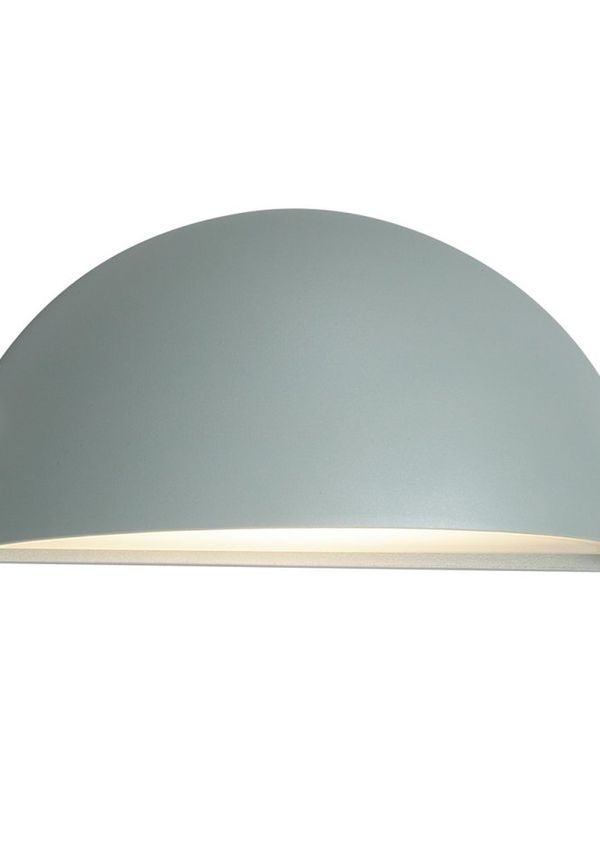 Jättefin Lampa som passar bra vid många olika tillfällen.