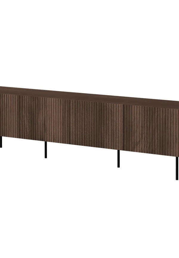 Riktigt trendig Bänk som passar bra vid många olika tillfällen.