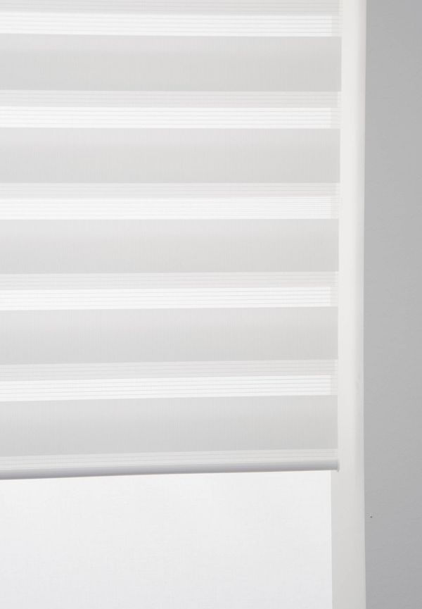 Fin hissgardin 2025 från Hasta.