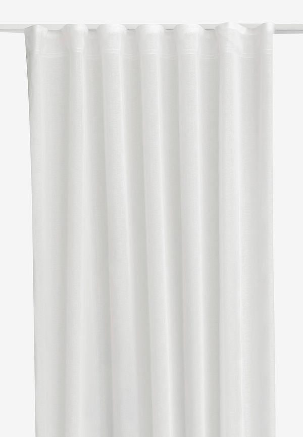 Vit Hasta gardin som passar perfekt till sommaren 2025!