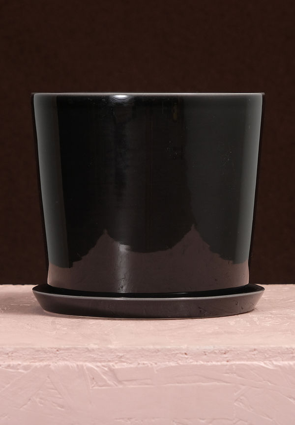 Svart HAY-kruka i snygg modell.