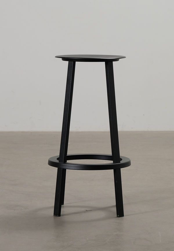 Svart HAY-barpall i ikonisk modell.