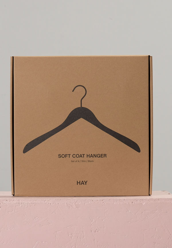 Modern klädhängare 2025 från HAY.