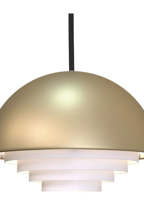 Otroligt snygg taklampa i guldfärgat från Herstal.