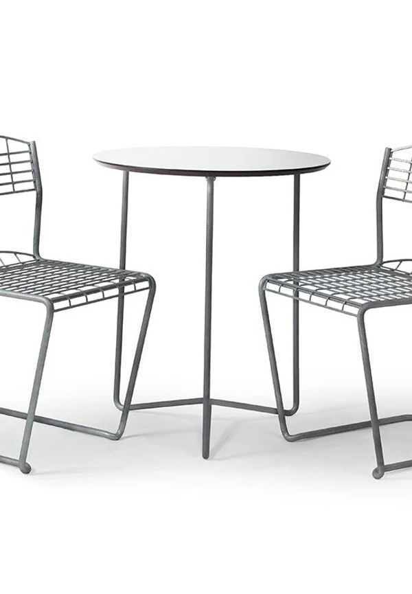 Otroligt fin bord 2025 från Grythyttan Stålmöbler.