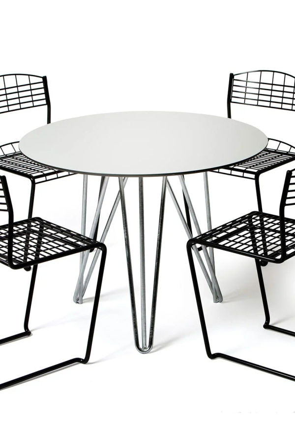 Otroligt snygg bord 2025 från Grythyttan Stålmöbler.