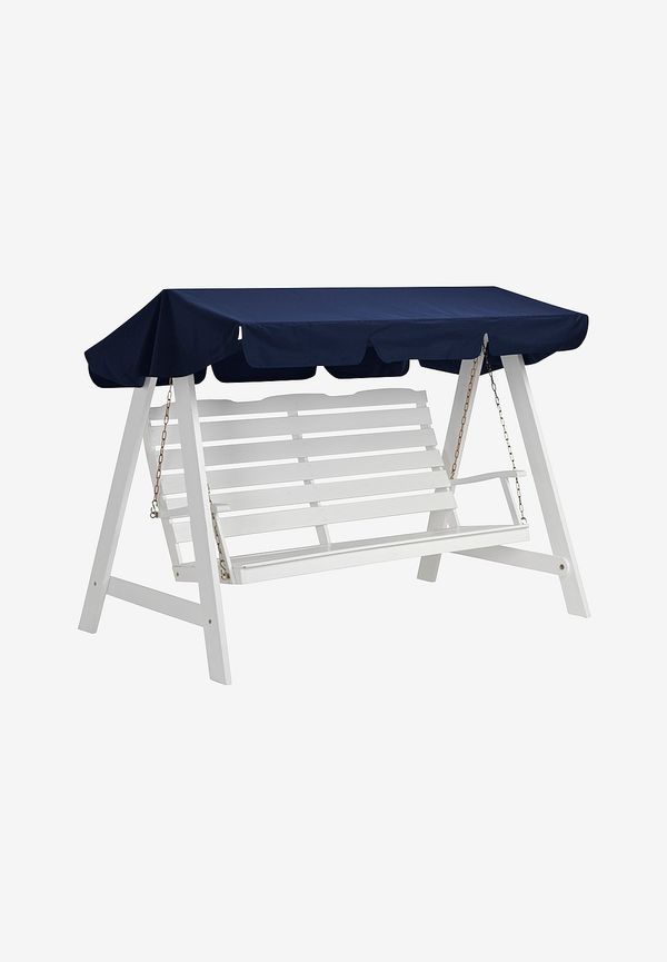 Söt vit stol 2025 från Hillerstorp.