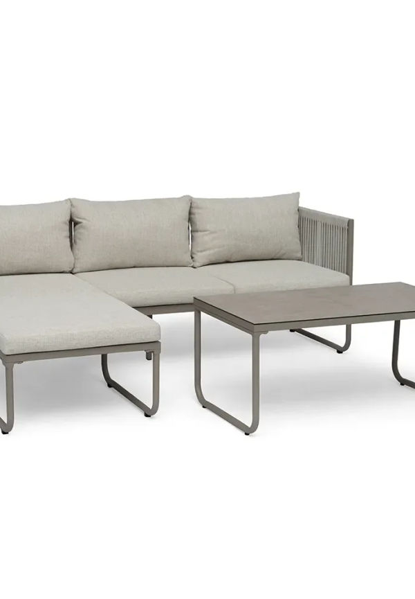 Vacker aluminiumloungegrupp 2025 från Hillerstorp.