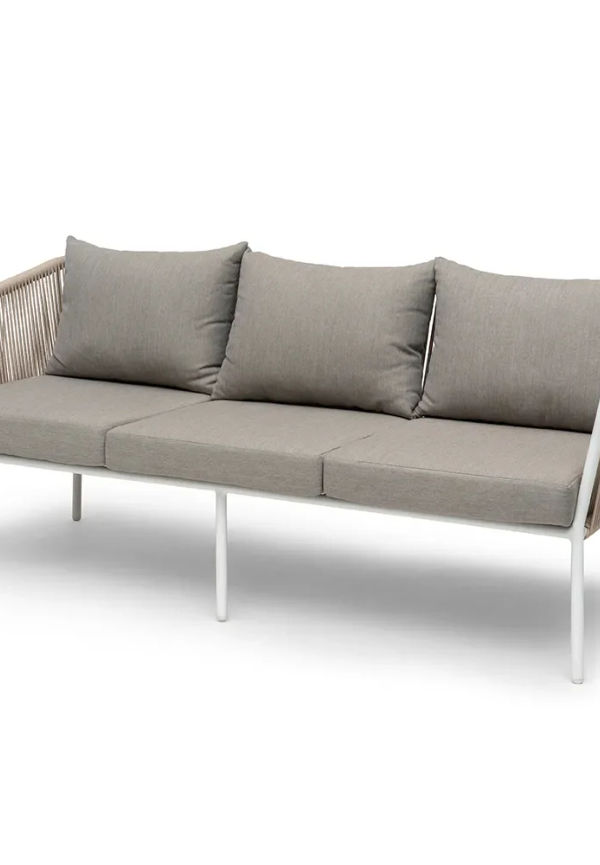 Mysig aluminiumsoffa 2025 från Hillerstorp.