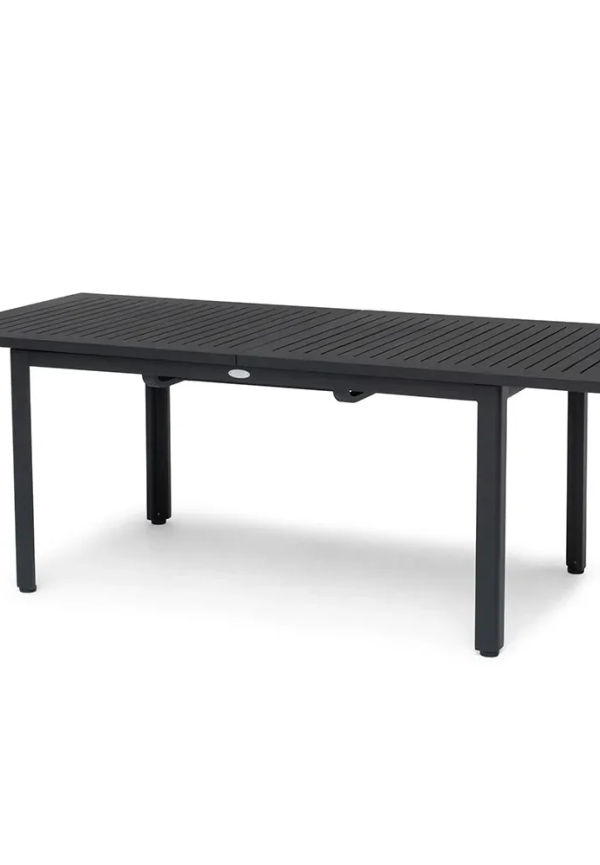 Fantastiskt fin matbord i aluminium från Hillerstorp.