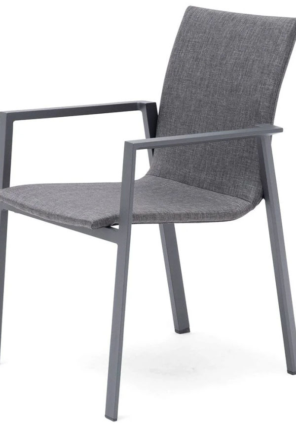 Riktigt fin aluminiumstol i svart från Hillerstorp.