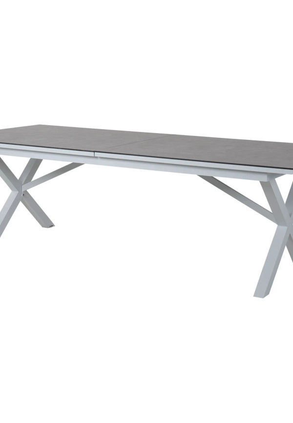 Moderiktig svart bord 2025 från Brafab.