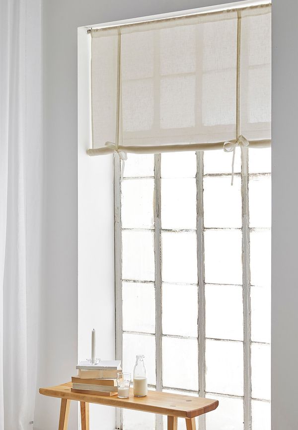 Stilren linnegardin 2025 från Himla.