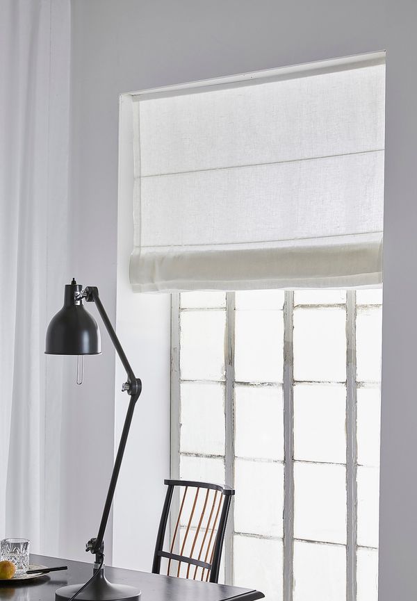 Smickrande vit gardin 2025 från Himla.