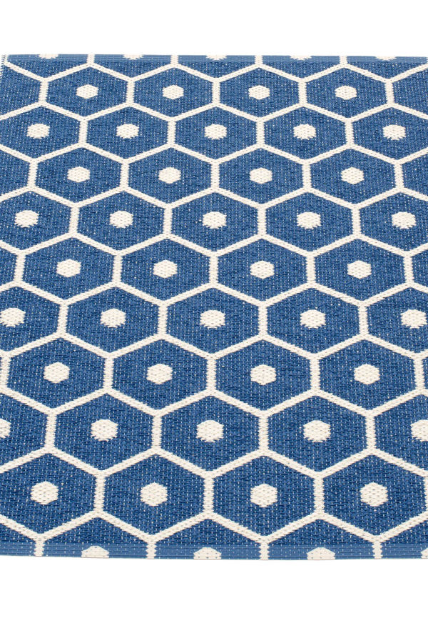 Otroligt snygg matta 2025 från Pappelina.