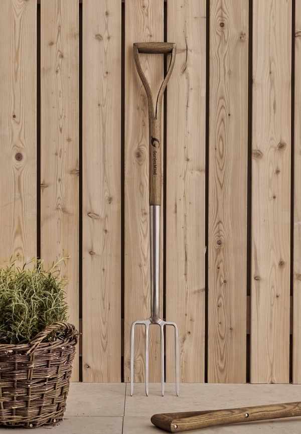 Komfortabel brun möbel 2025 från House of Flowers.