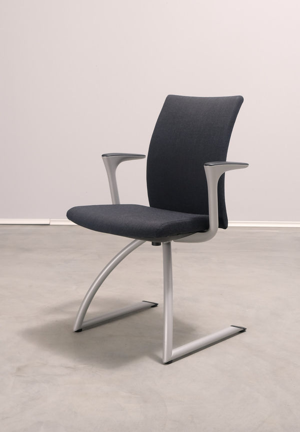 Cool grå stol 2025 från Håg.
