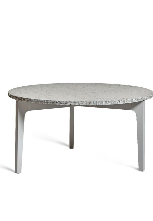 Soffbord i ek som passar perfekt till sommaren 2025!