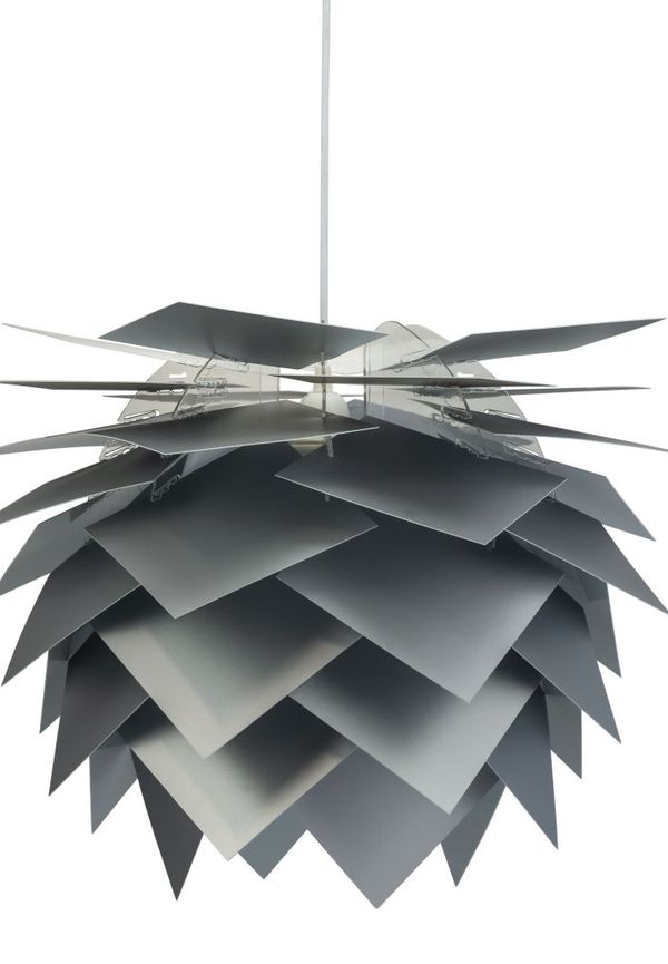 Dyberg Larsen taklampa som passar perfekt till sommaren 2025!