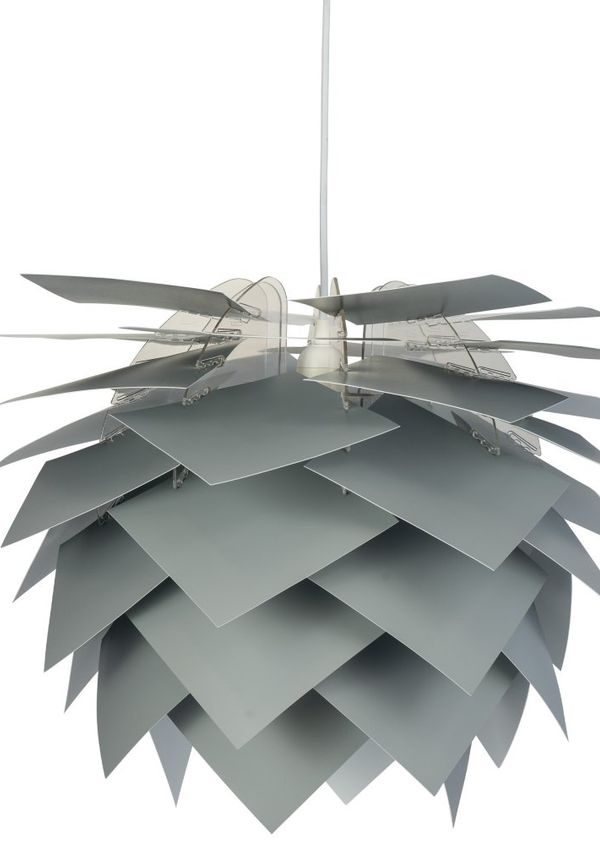 Trendig lampa 2025 från Dyberg Larsen.