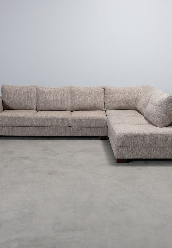 Supersnygg beige soffa 2025 från Interface.