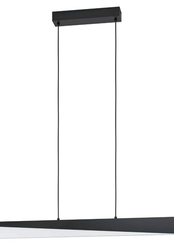 Snygg Lampa som passar bra vid många olika tillfällen.