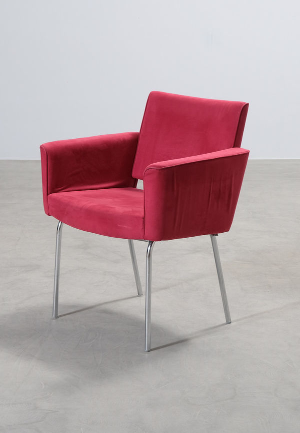 Modern röd stol 2025 från Isku.