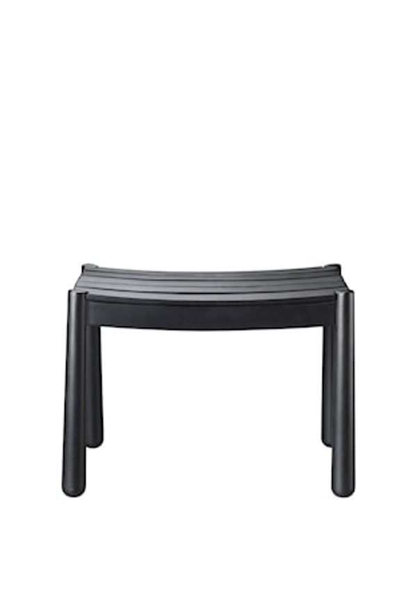 Snygg fotpall i ek från FDB Møbler.