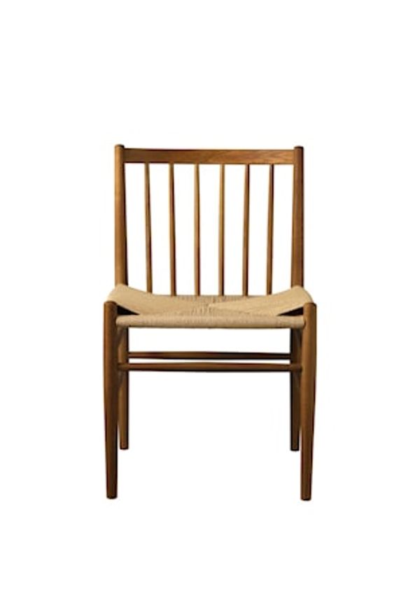 Modern matbordsstol i ek 2025 från FDB Møbler.