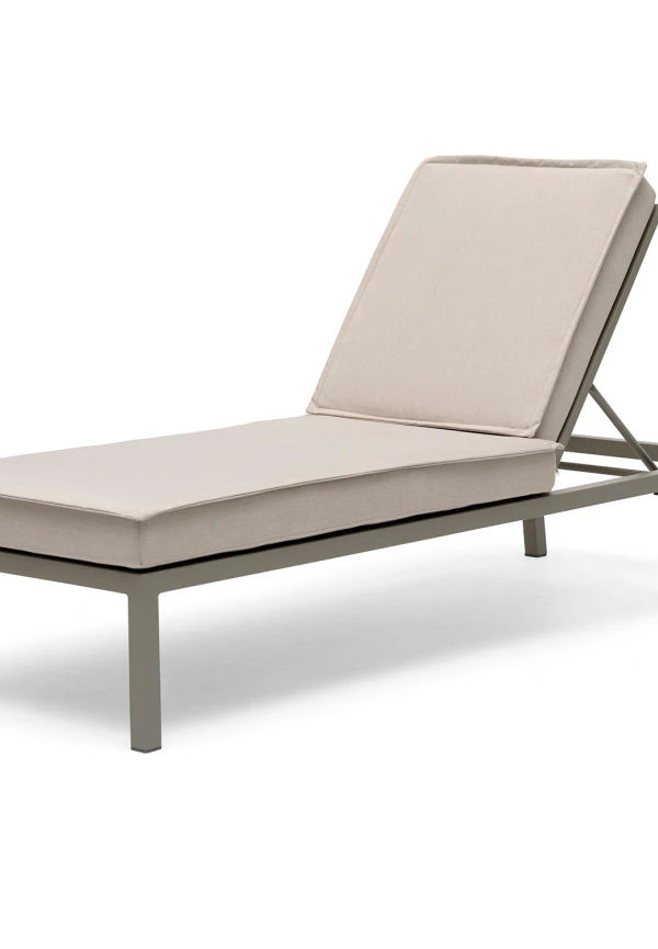 Otroligt fin solsäng 2025 från Hillerstorp.