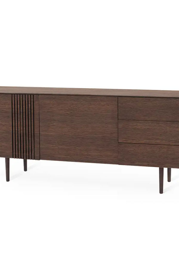 Härlig ekmöbel 2025 från Torkelson.