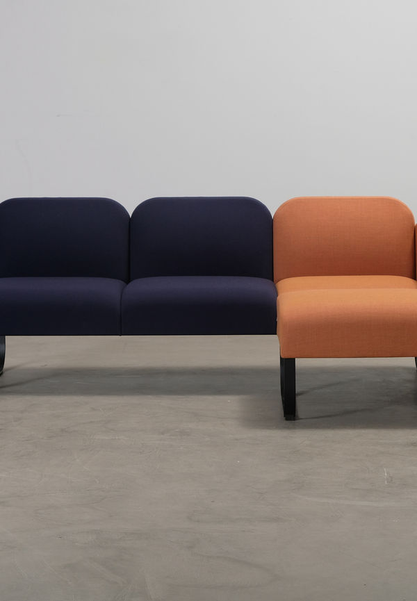 Trendig fåtölj 2025 från Johanson Design.