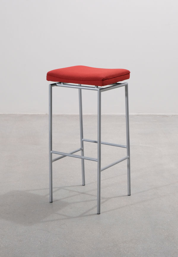 Vacker barpall i rött från Johanson Design.