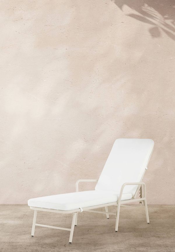 Stilriktig aluminiumsolsäng 2025 från Jotex.