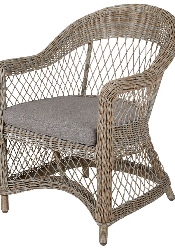 Fantastiskt fin aluminiumkarmstol i beiget från Brafab.