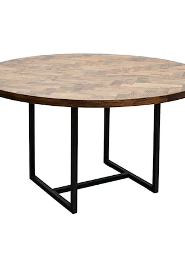 Riktigt trendig matbord 2025 från House Doctor.