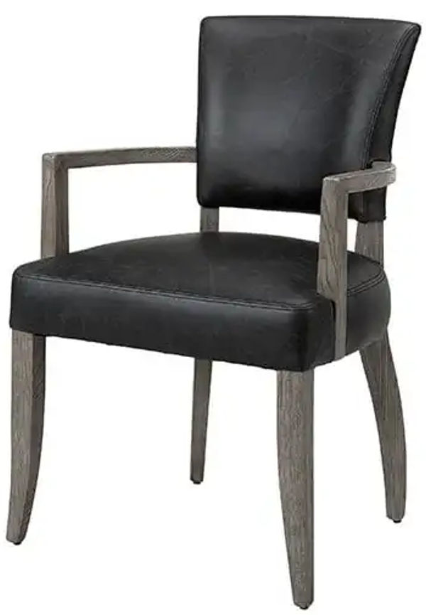 Komfortabel karmstol 2025 från Artwood.