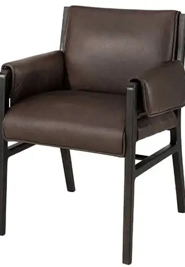 Otroligt fin karmstol 2025 från Artwood.