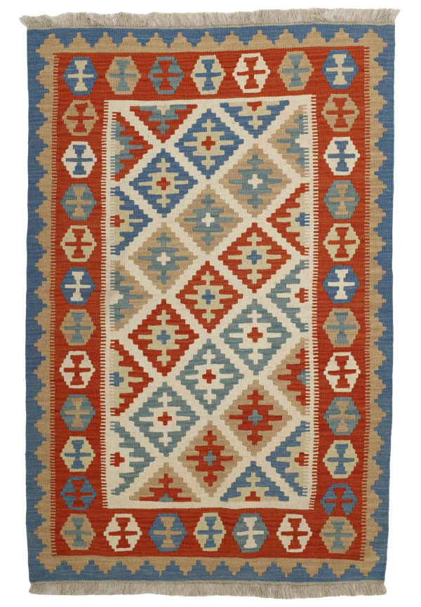 Flerfärgad ullmatta som passar perfekt till våren 2025!